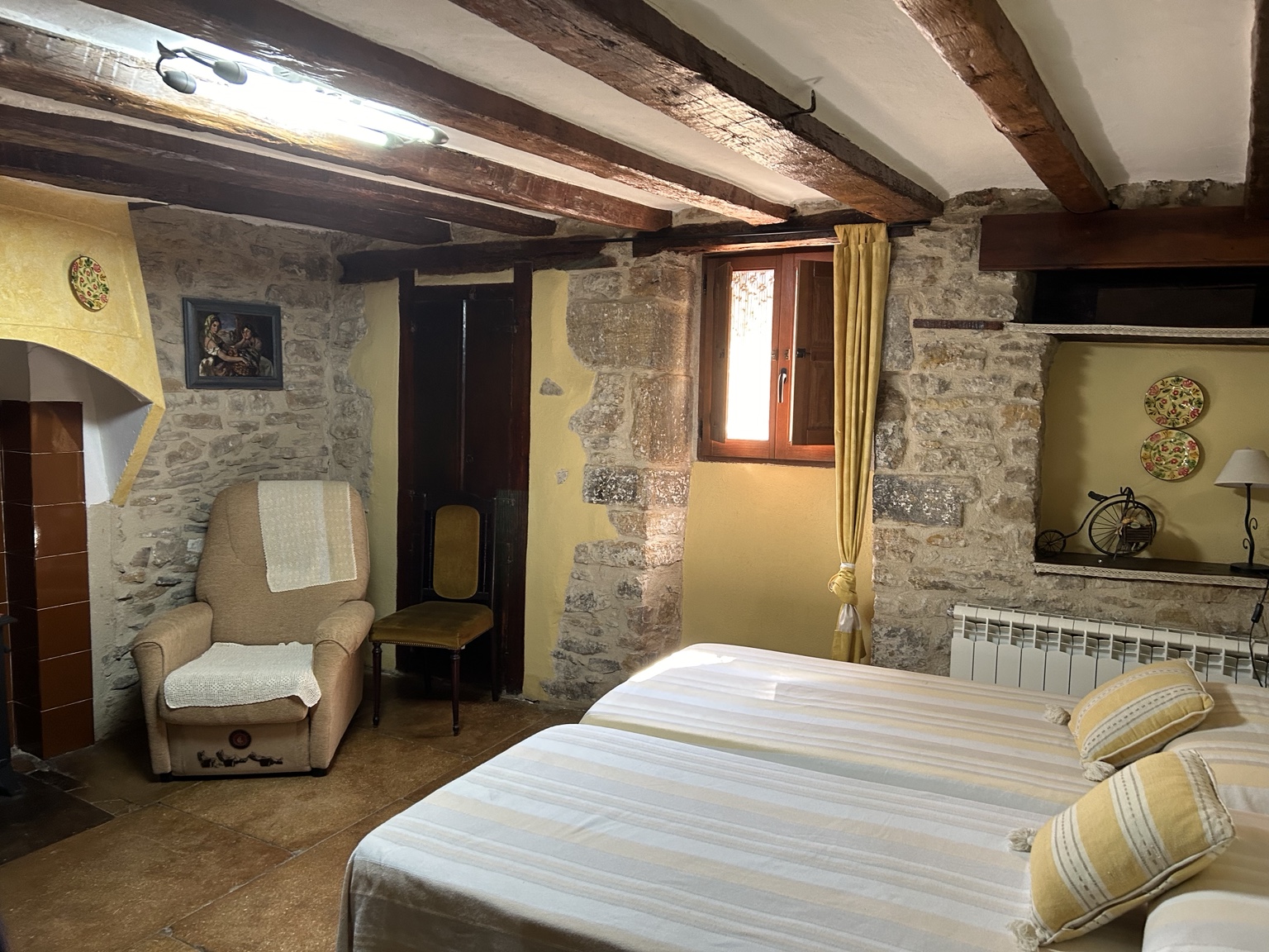 Habitación rústica