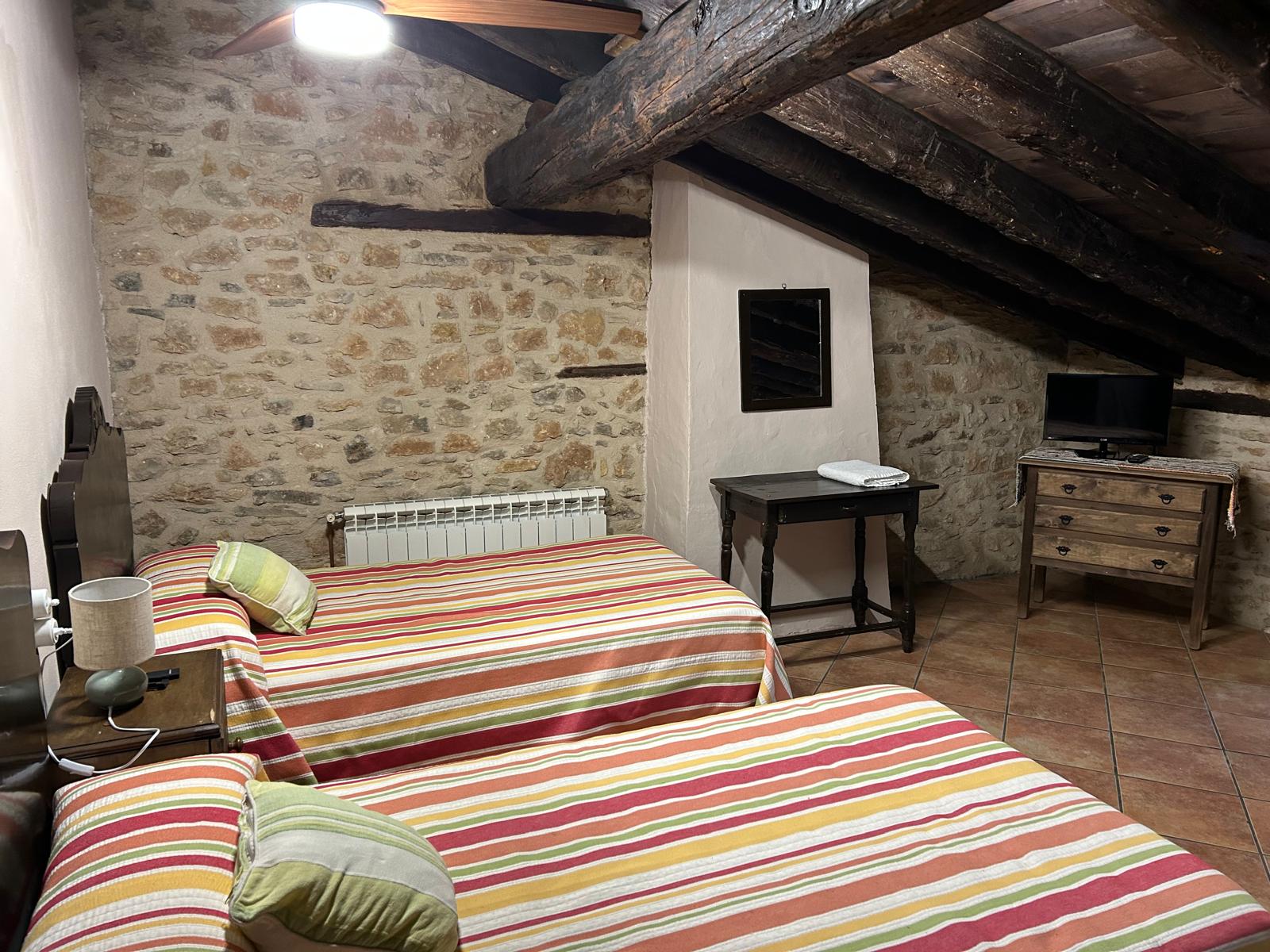 Habitación con dos camas